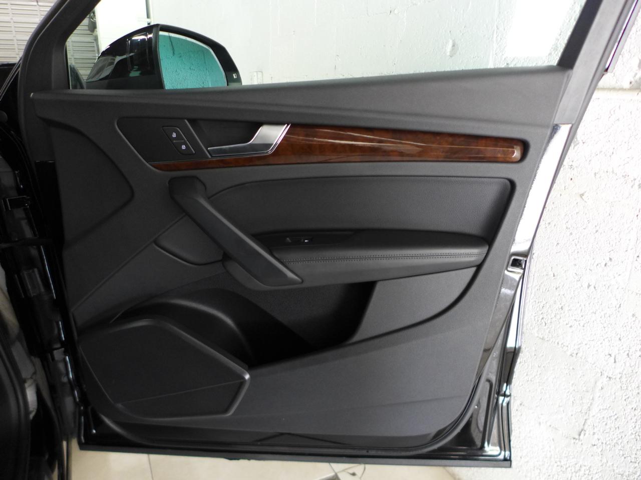Audi Q5 2.0T Premium Plus quattro 2020
