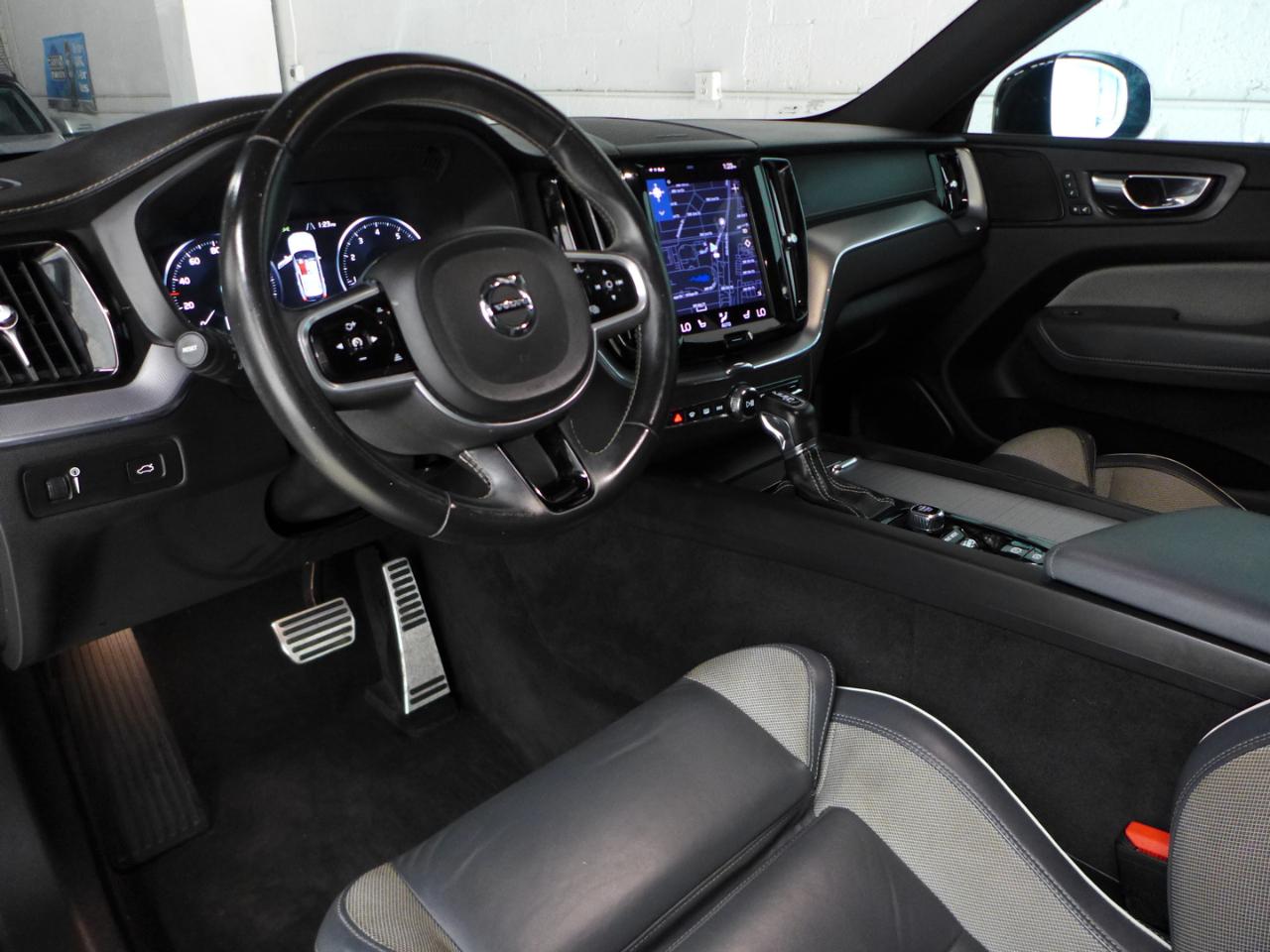 Volvo XC60 T5 R-Design 2021