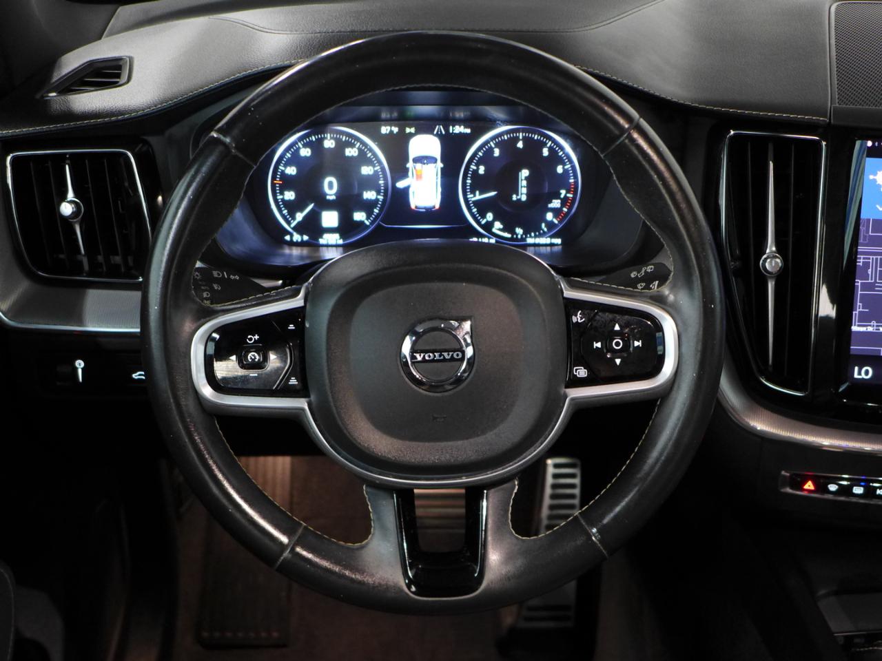 Volvo XC60 T5 R-Design 2021