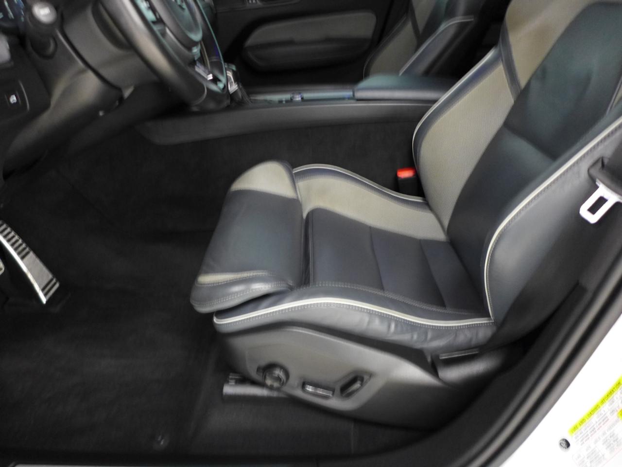Volvo XC60 T5 R-Design 2021