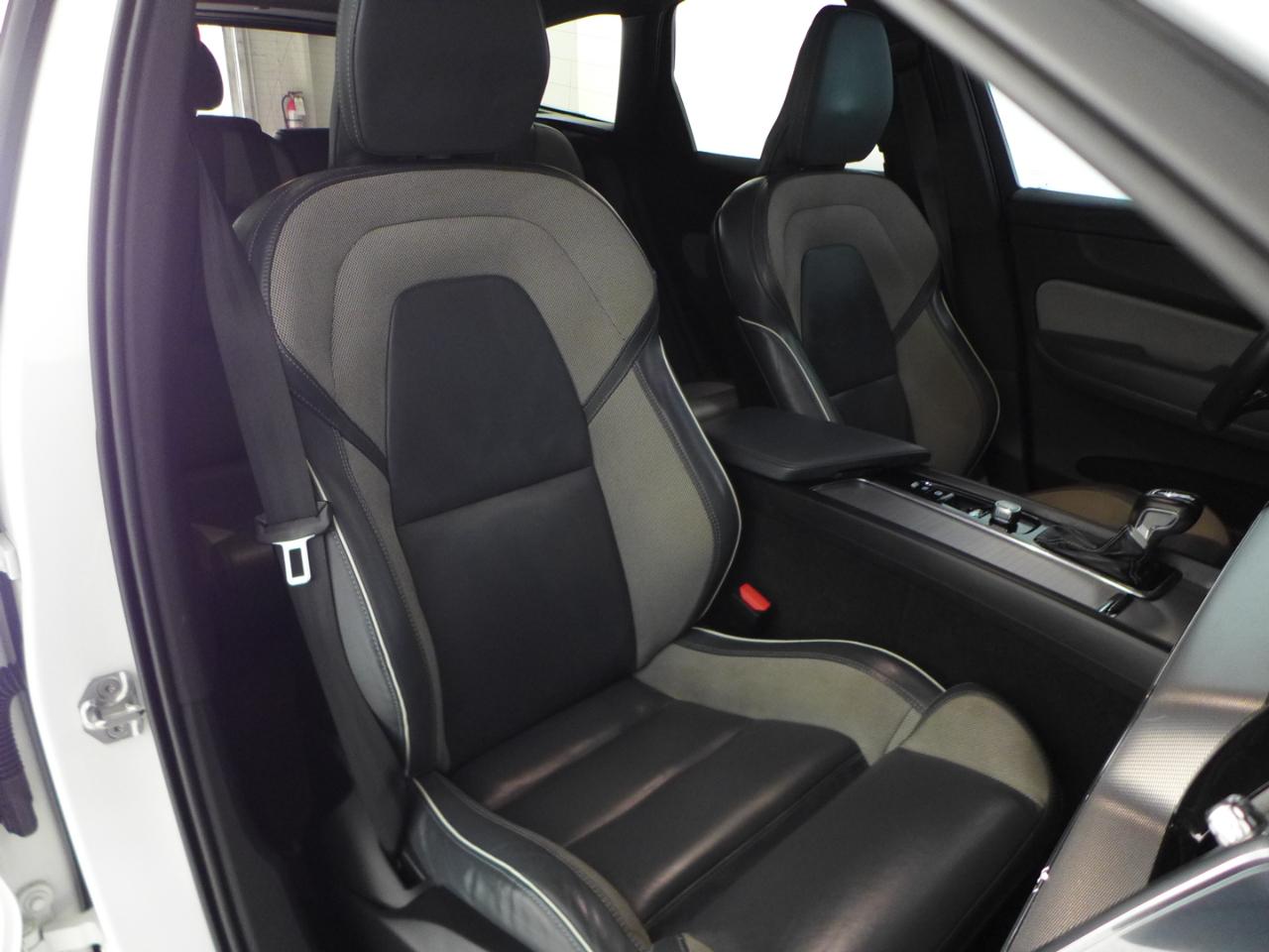 Volvo XC60 T5 R-Design 2021