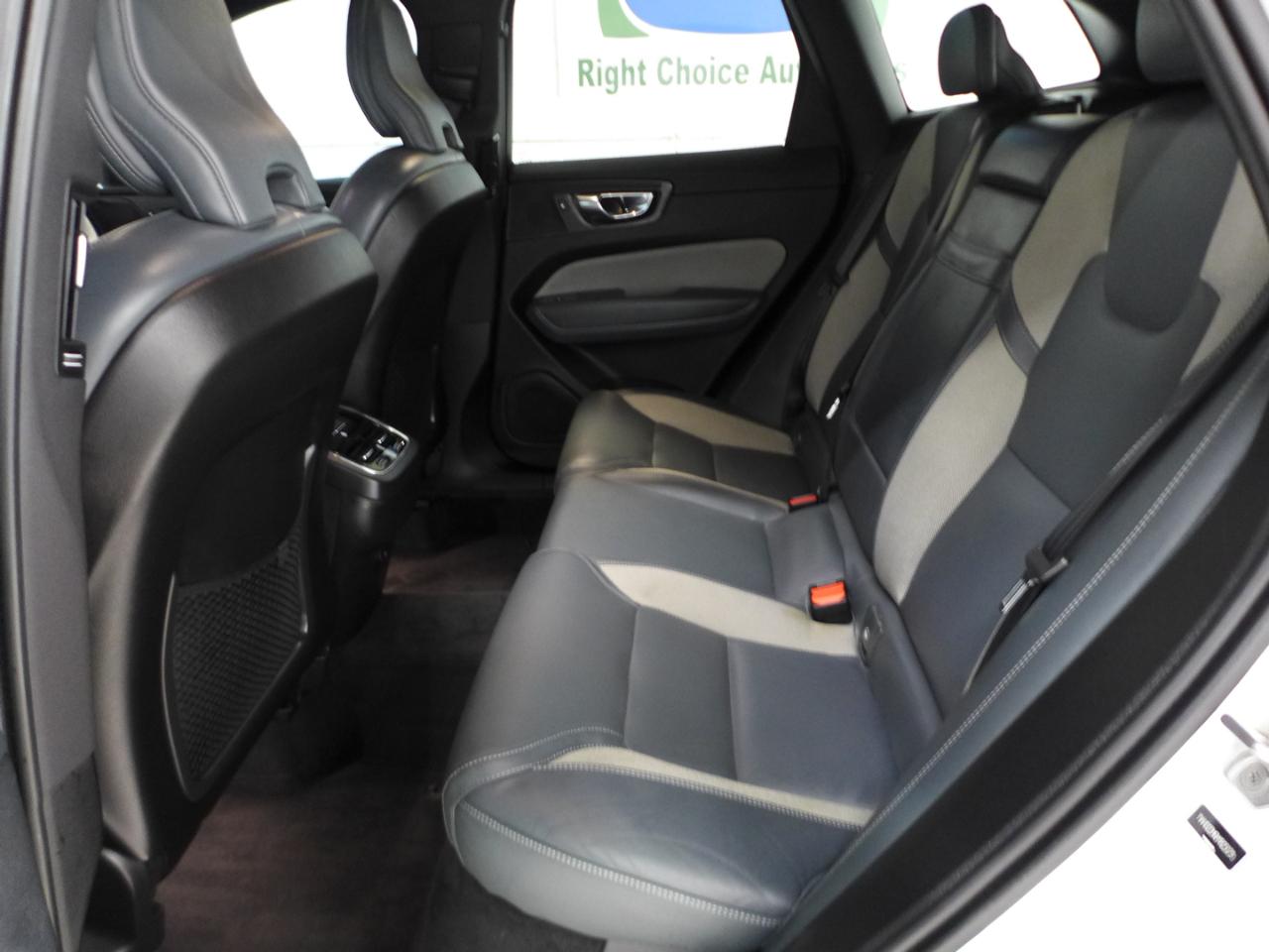Volvo XC60 T5 R-Design 2021