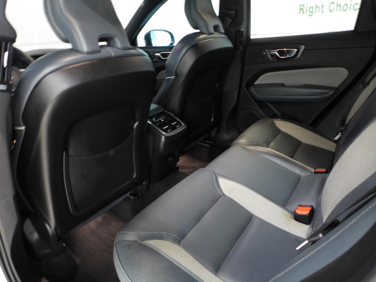 Volvo XC60 T5 R-Design 2021
