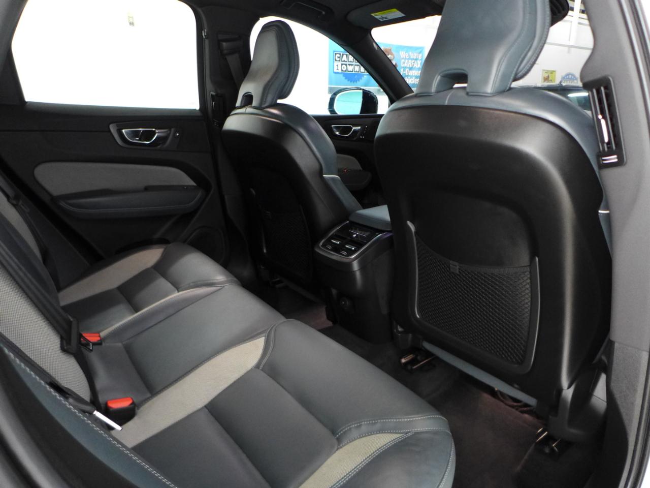Volvo XC60 T5 R-Design 2021