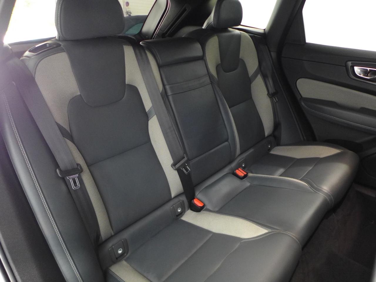 Volvo XC60 T5 R-Design 2021