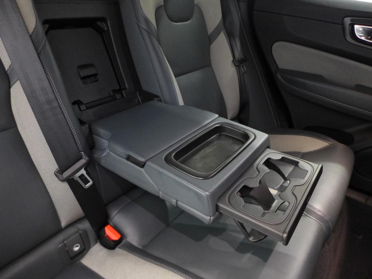 Volvo XC60 T5 R-Design 2021