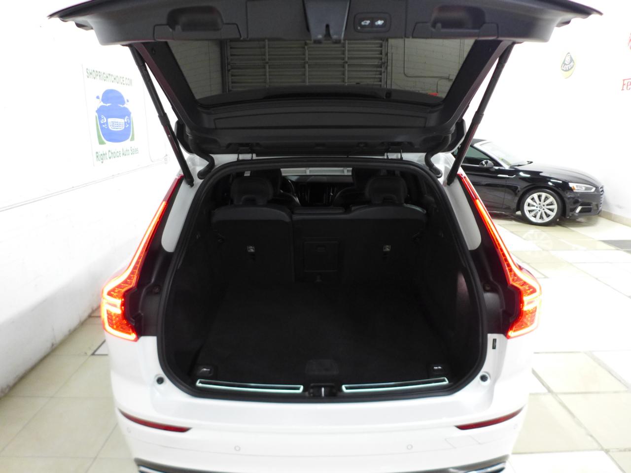 Volvo XC60 T5 R-Design 2021