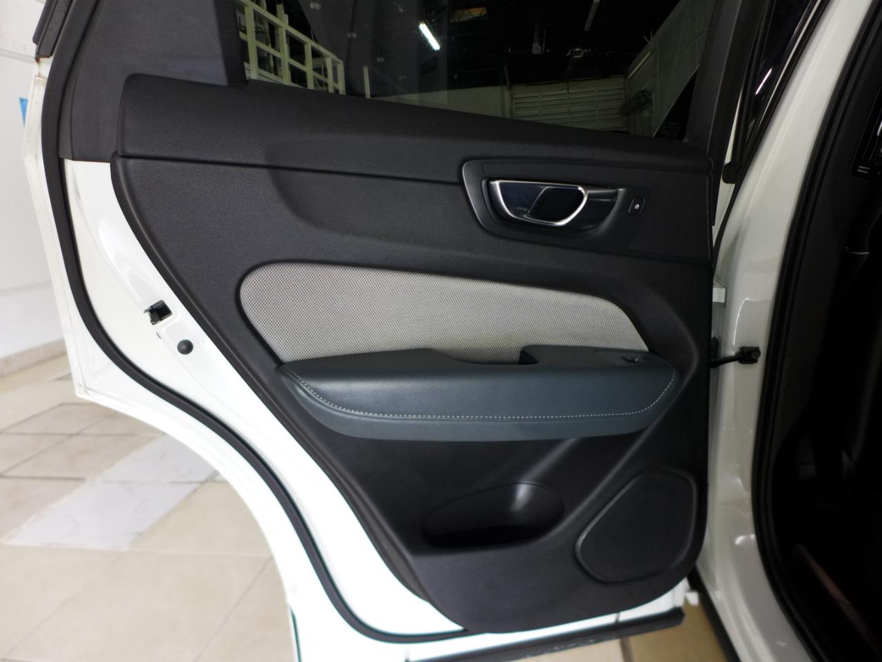 Volvo XC60 T5 R-Design 2021