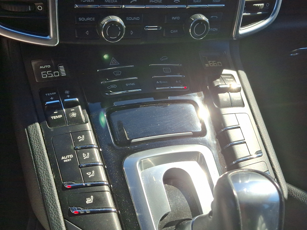 Porsche Cayenne  2014 Porsche Cayenne  2014