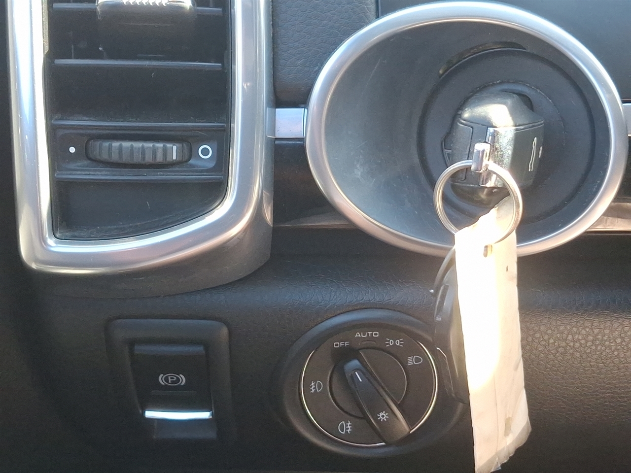 Porsche Cayenne  2014 Porsche Cayenne  2014