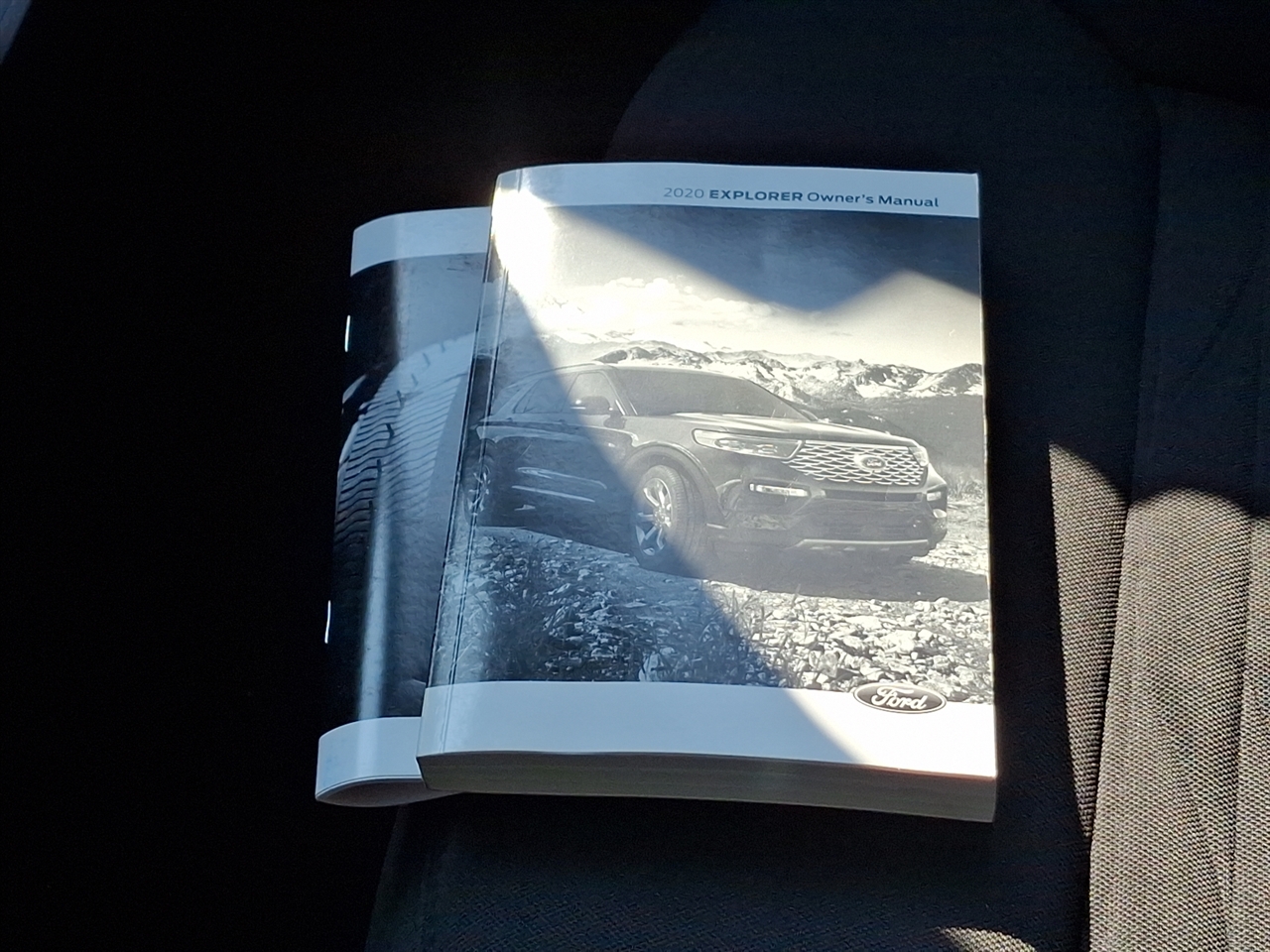 Ford Explorer  2020 Ford Explorer  2020