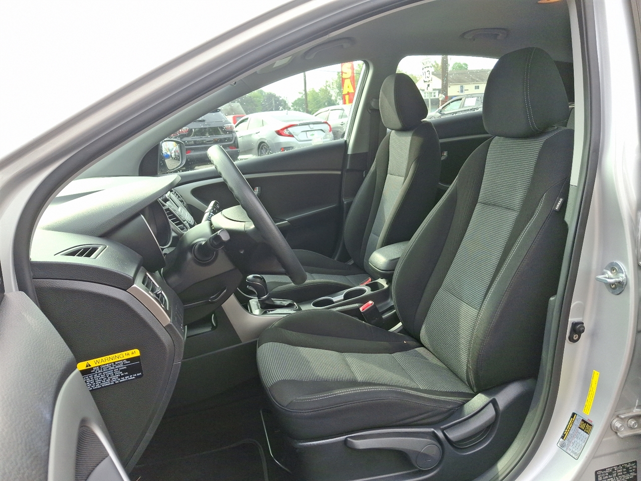 Hyundai Elantra GT  2017 Hyundai Elantra GT  2017