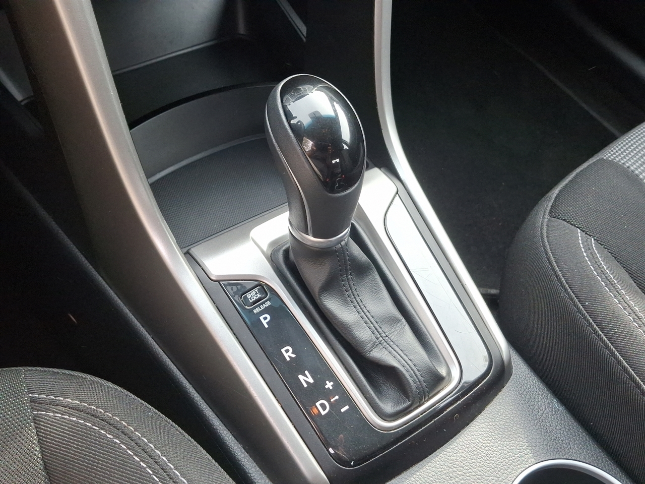 Hyundai Elantra GT  2017 Hyundai Elantra GT  2017