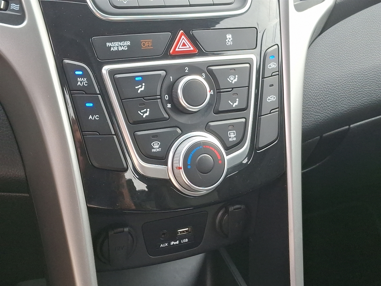 Hyundai Elantra GT  2017 Hyundai Elantra GT  2017