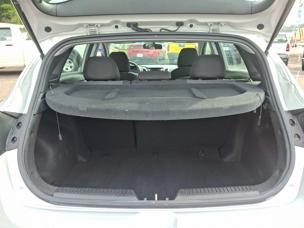 Hyundai Elantra GT  2017 Hyundai Elantra GT  2017