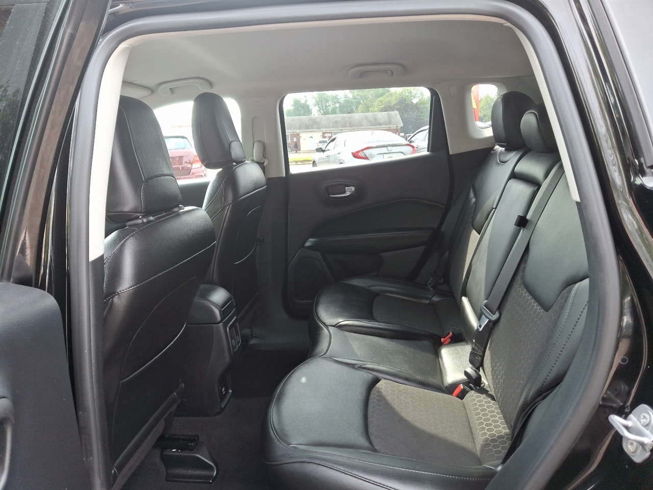 2021 Jeep Compass Altitude photo 9