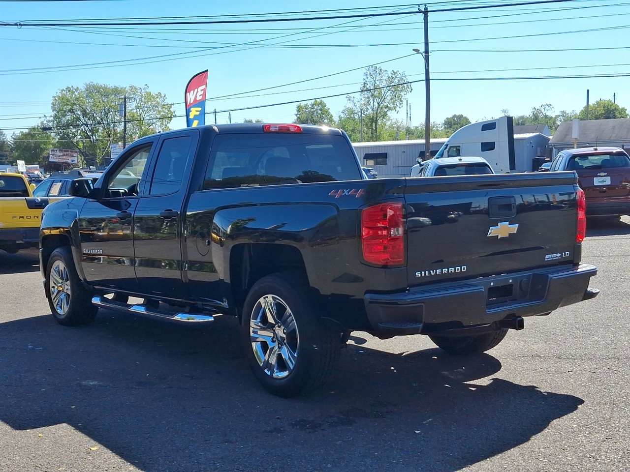 2019 Chevrolet Silverado 1500 Custom photo 4