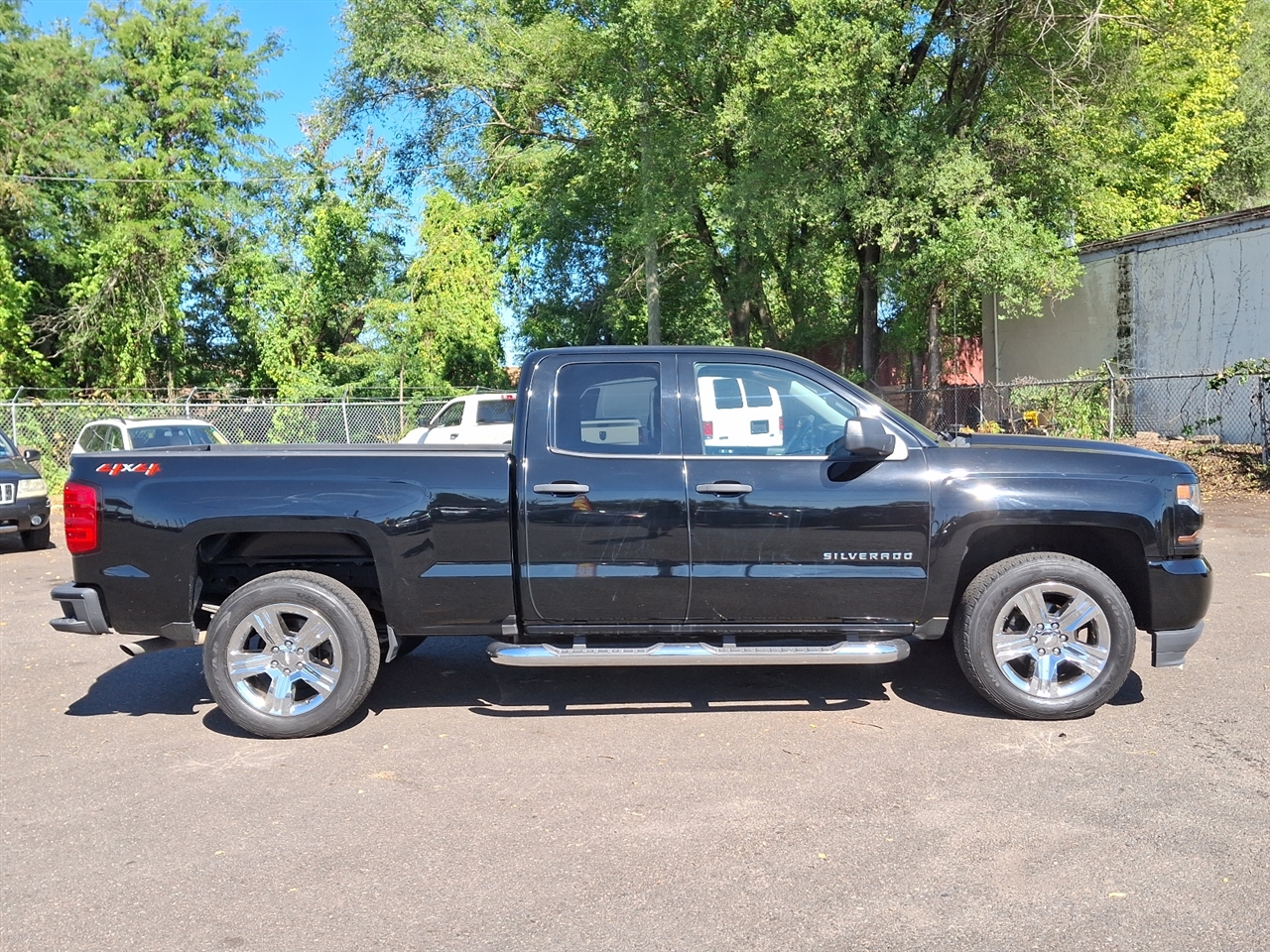 2019 Chevrolet Silverado 1500 Custom photo 6