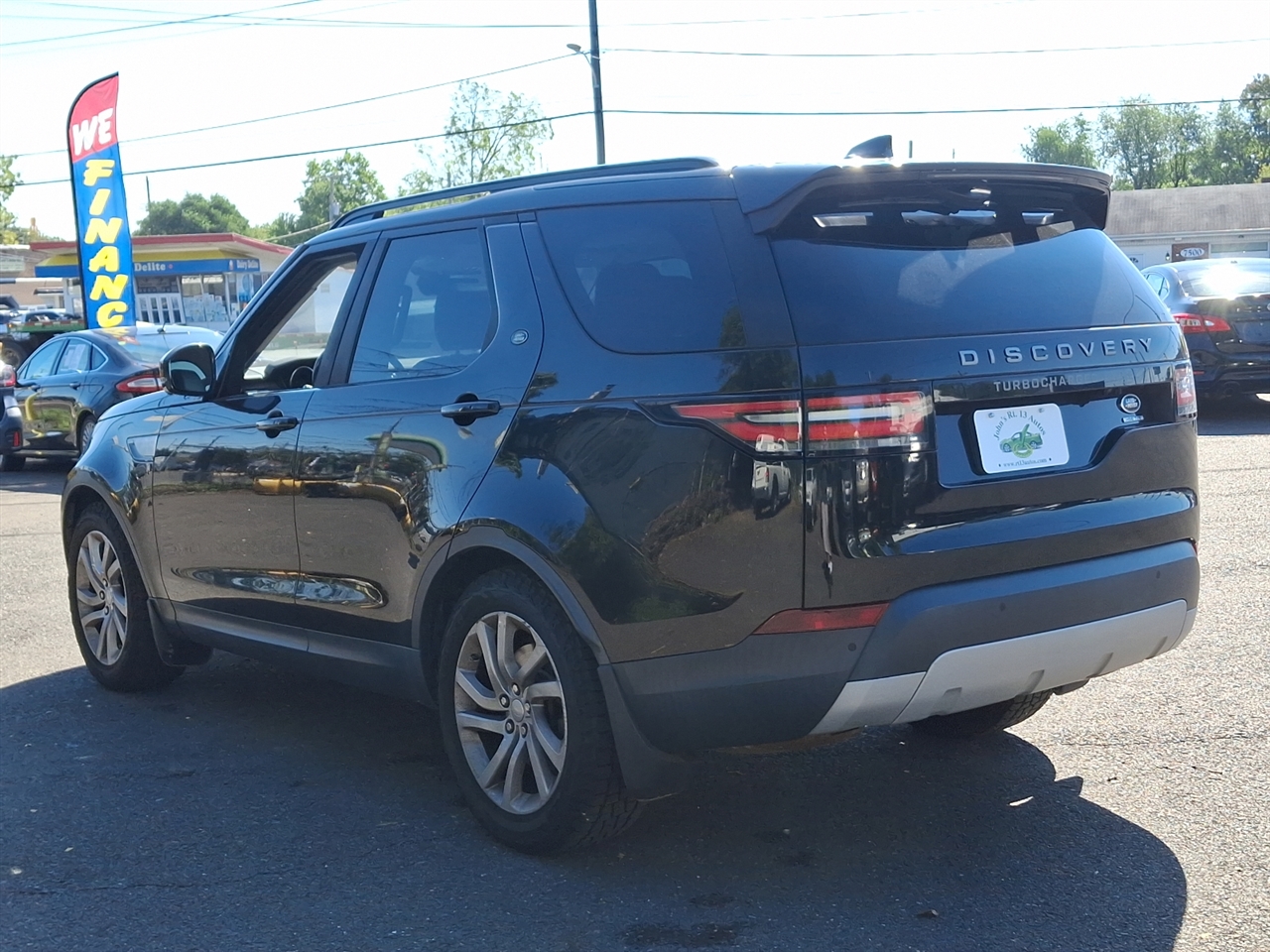 2017 Land Rover Discovery HSE photo 4