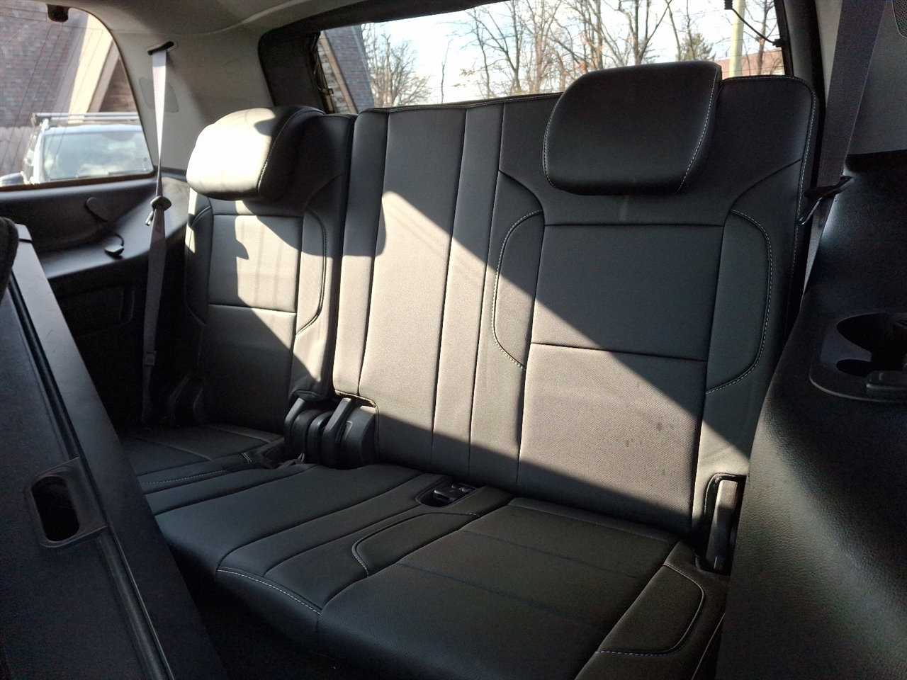 Chevrolet Tahoe  2015