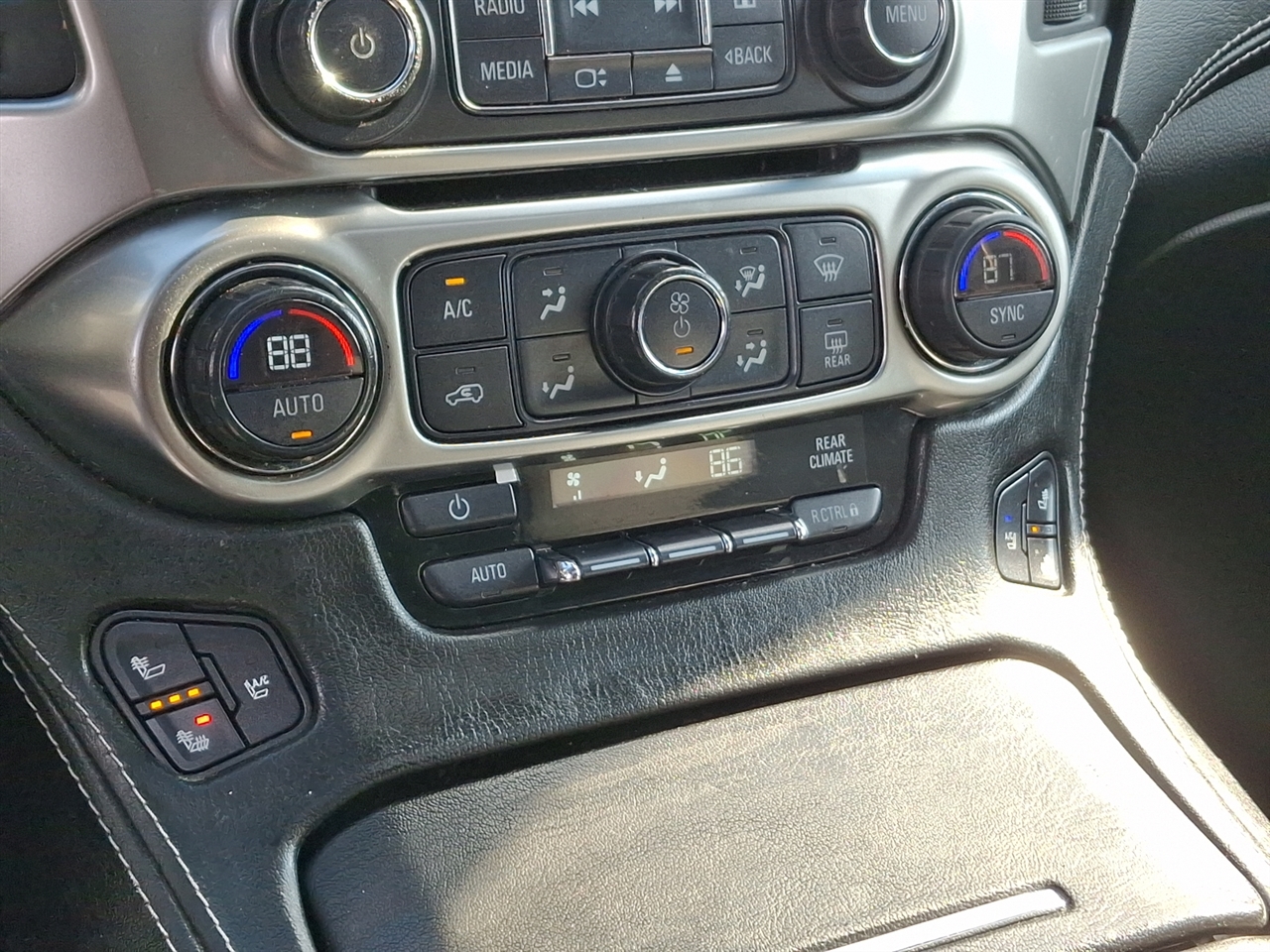 Chevrolet Tahoe  2015