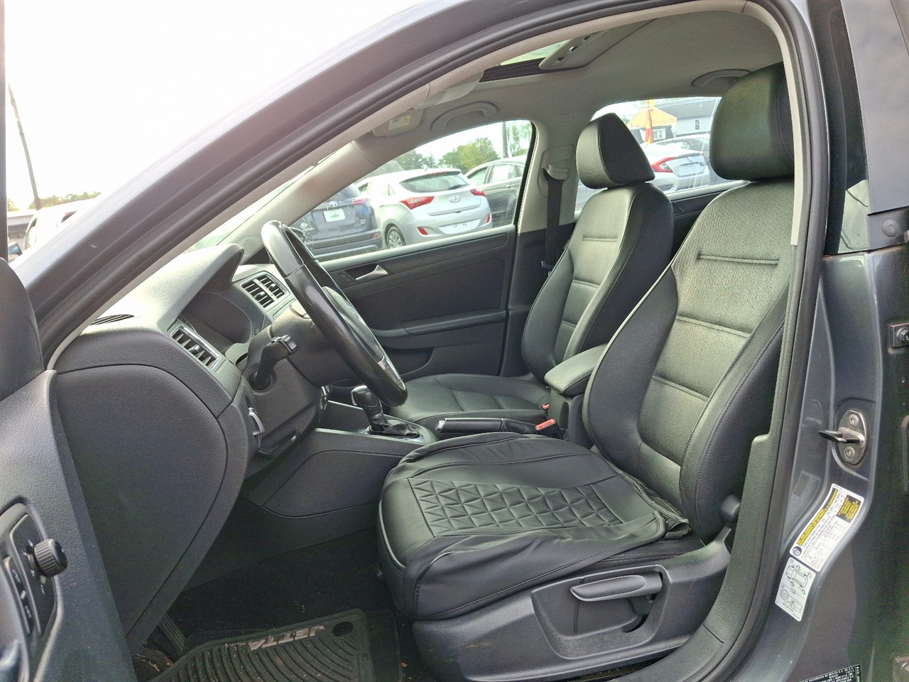 Volkswagen Jetta Sedan  2012 Volkswagen Jetta Sedan  2012