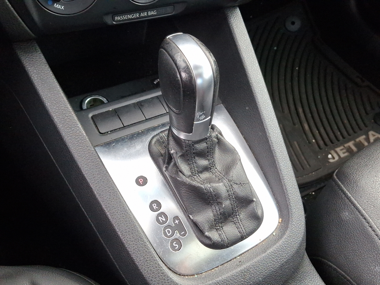 Volkswagen Jetta Sedan  2012 Volkswagen Jetta Sedan  2012