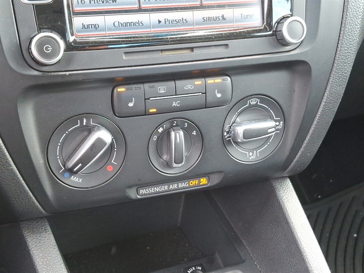 Volkswagen Jetta Sedan  2012 Volkswagen Jetta Sedan  2012