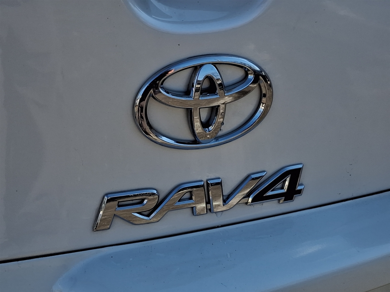 Toyota RAV4  2011