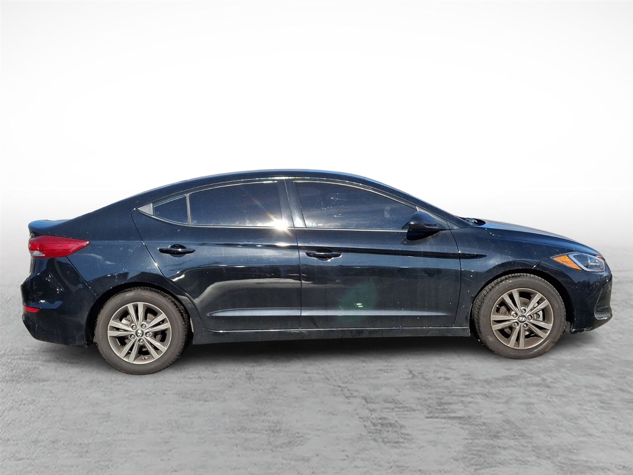 Hyundai Elantra  2018