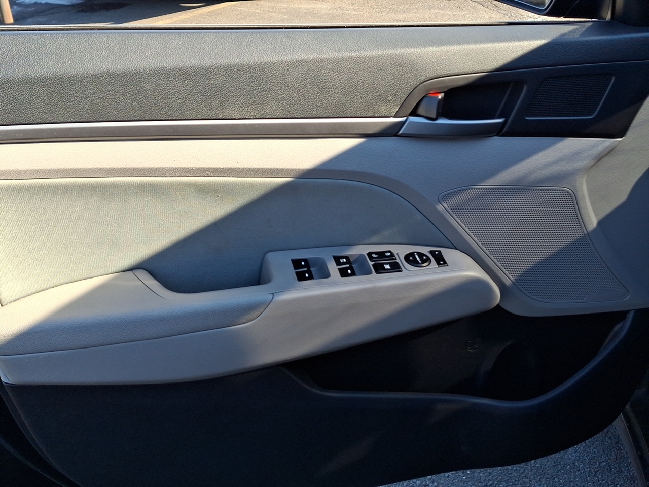 Hyundai Elantra  2018