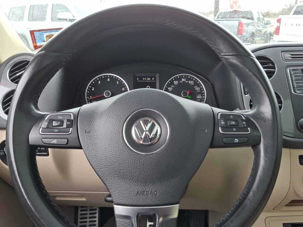 Volkswagen Tiguan  2016