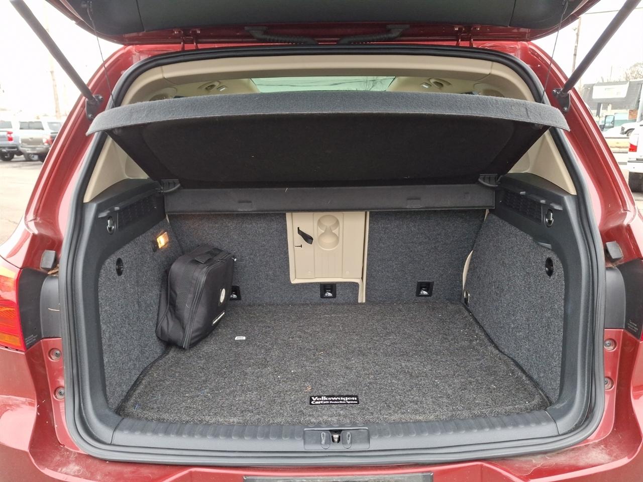 Volkswagen Tiguan  2016