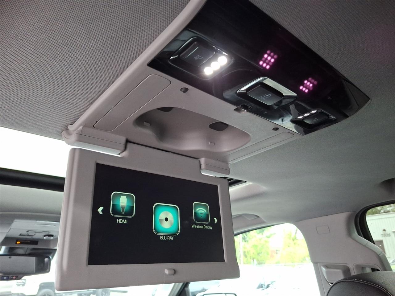 Chevrolet Suburban  2018