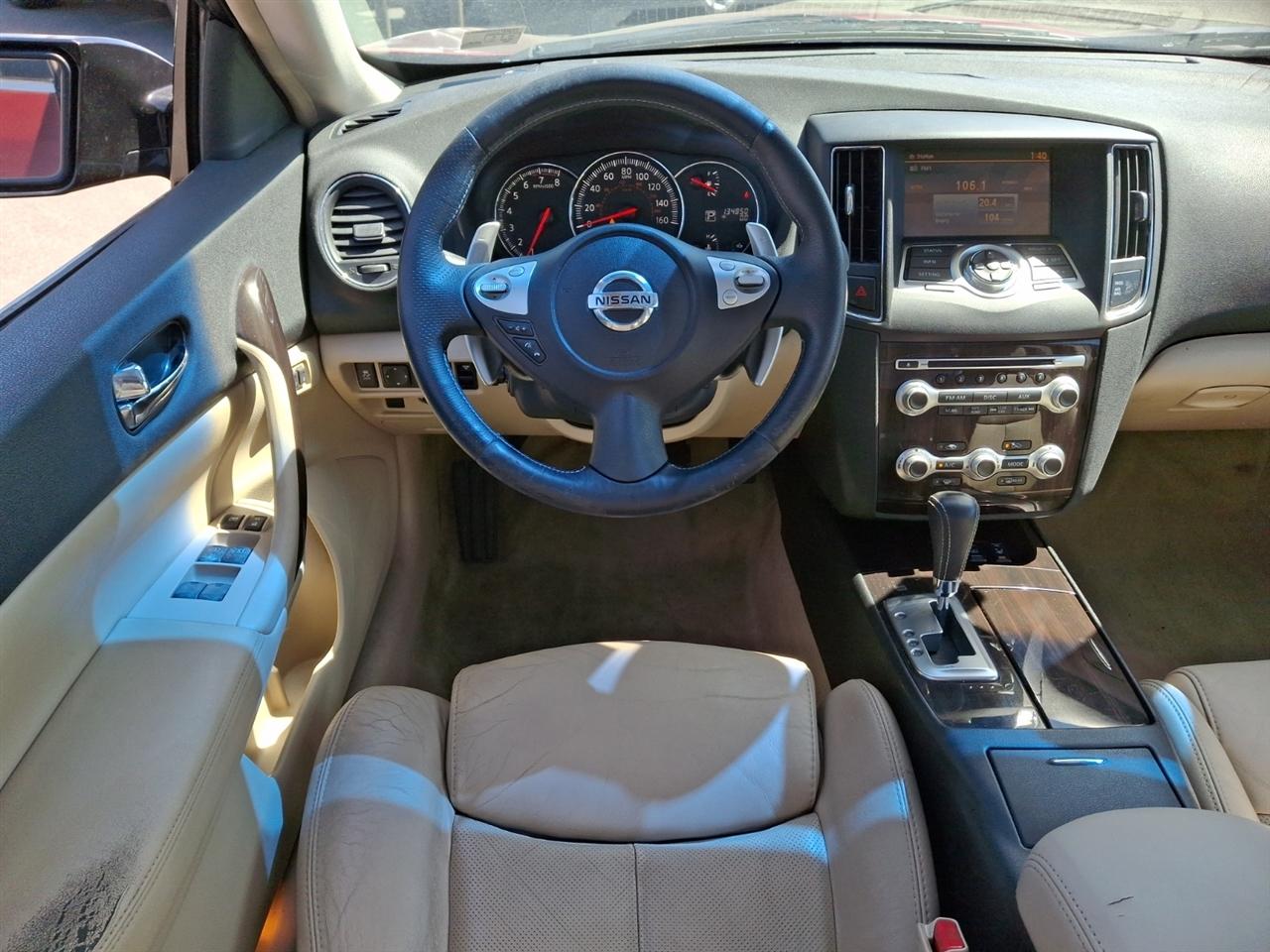 Nissan Maxima  2012