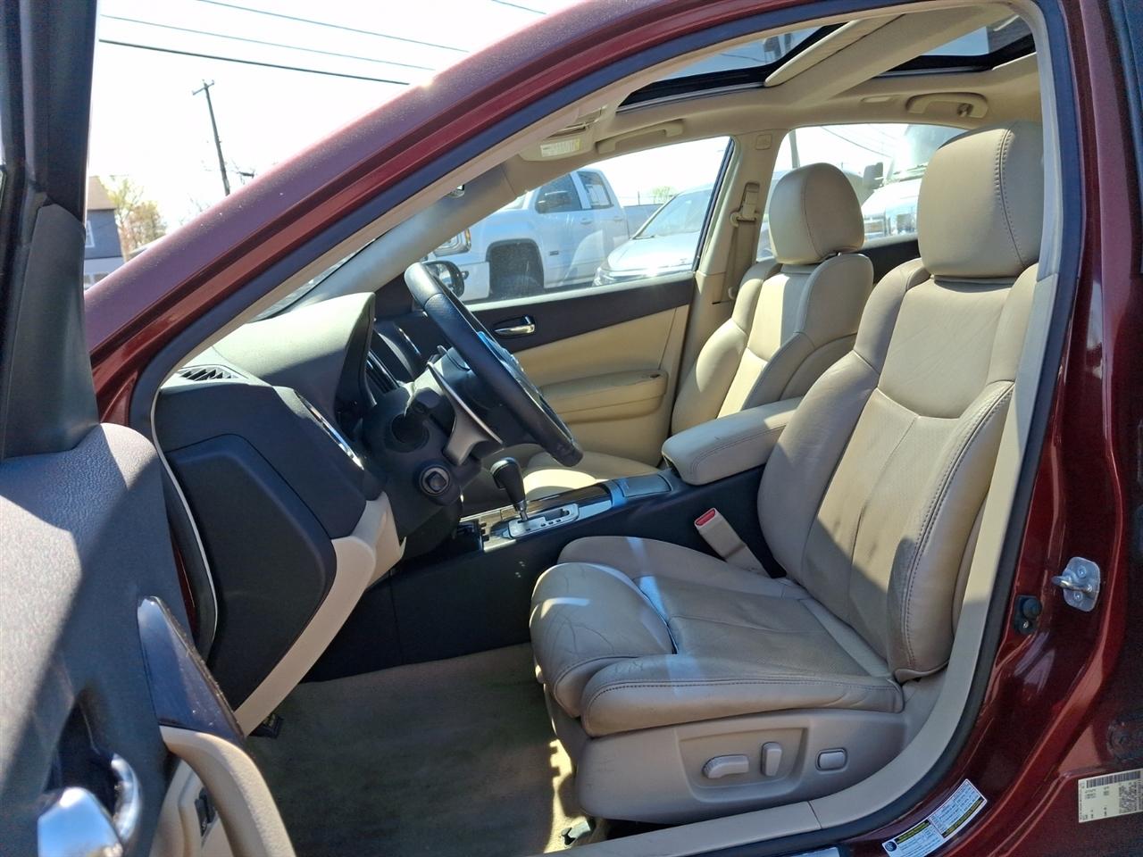 Nissan Maxima  2012