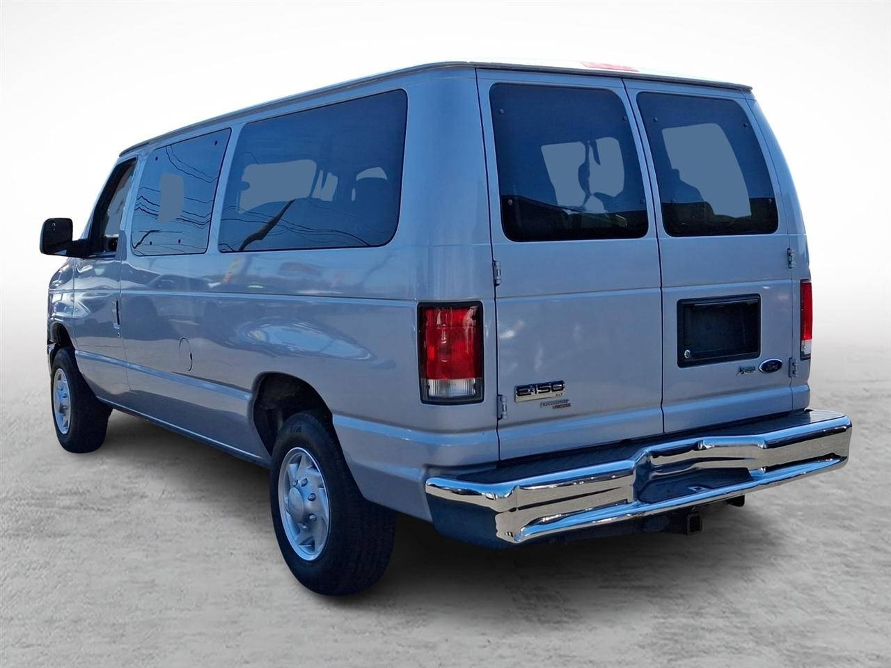 Ford Econoline Wagon  2013