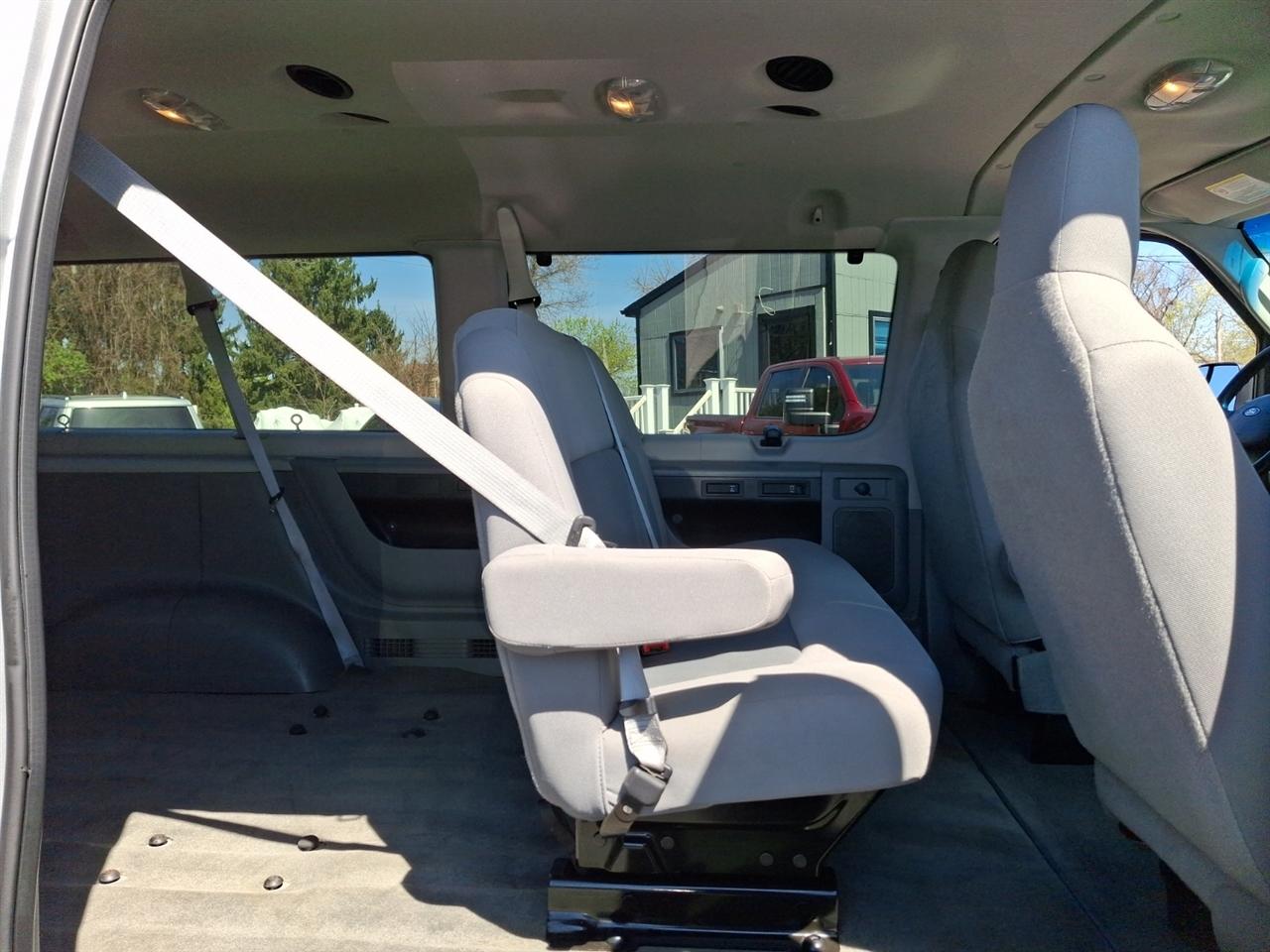 Ford Econoline Wagon  2013