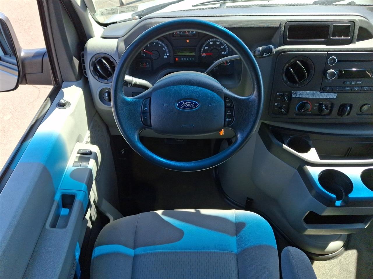 Ford Econoline Wagon  2013