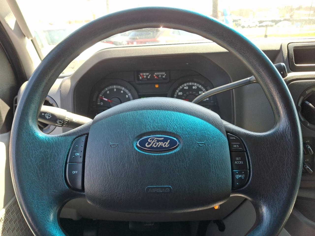 Ford Econoline Wagon  2013