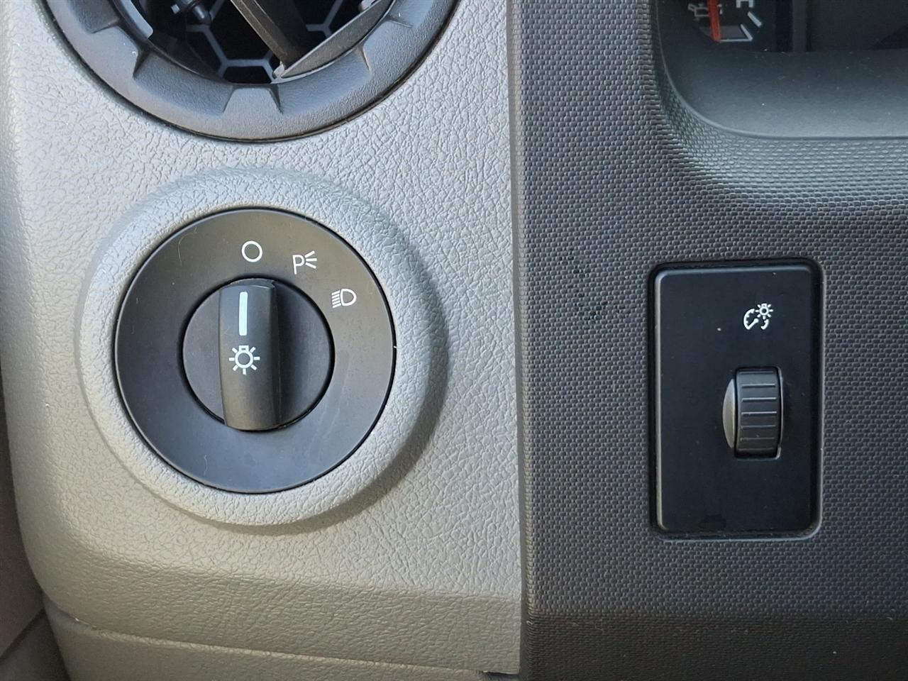 Ford Econoline Wagon  2013