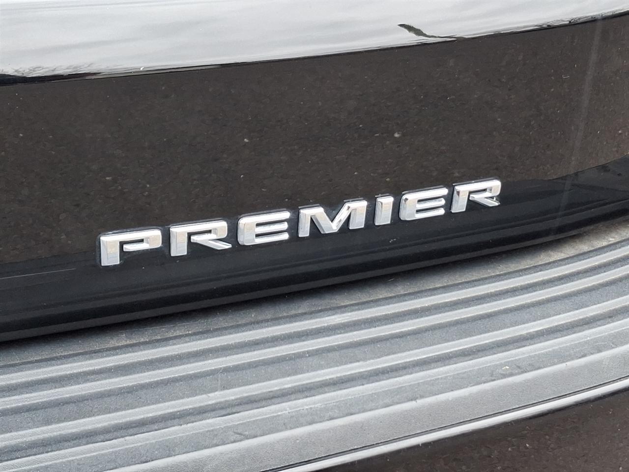 Chevrolet Suburban  2021