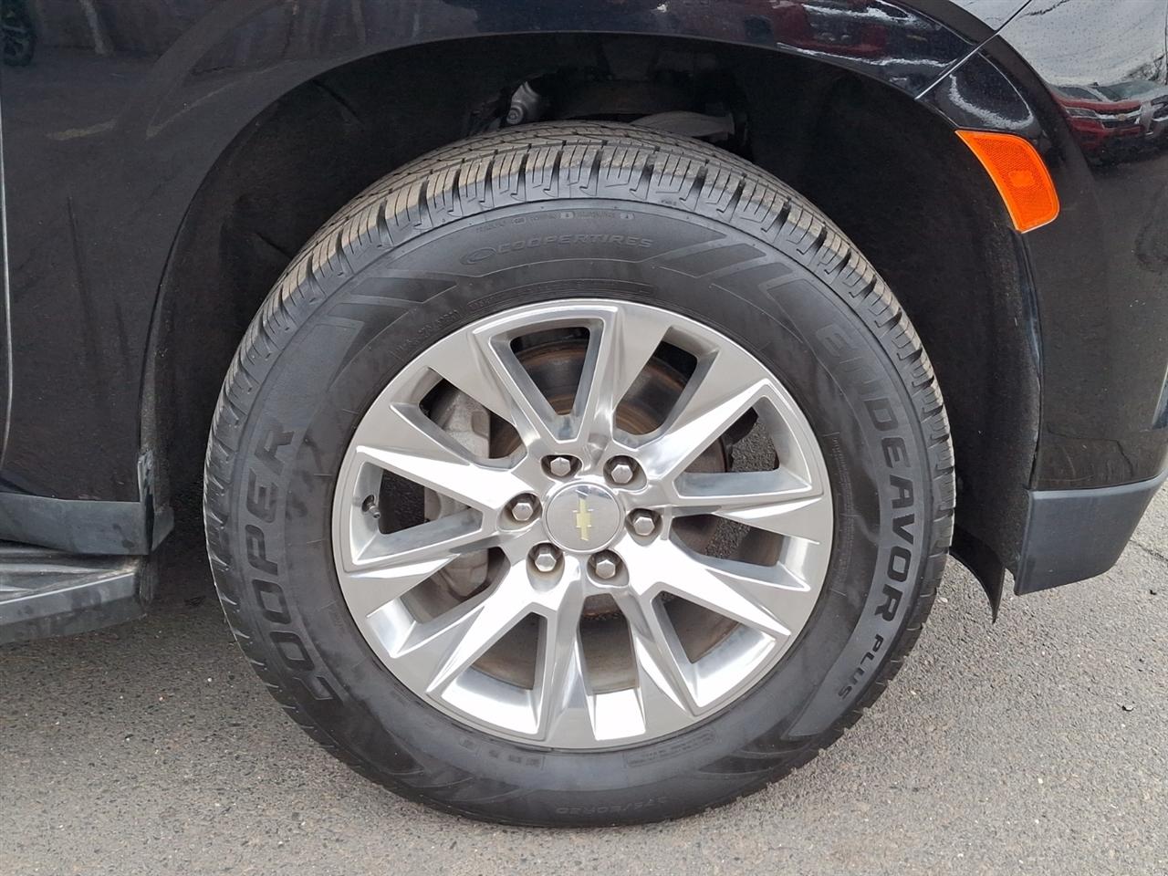 Chevrolet Suburban  2021