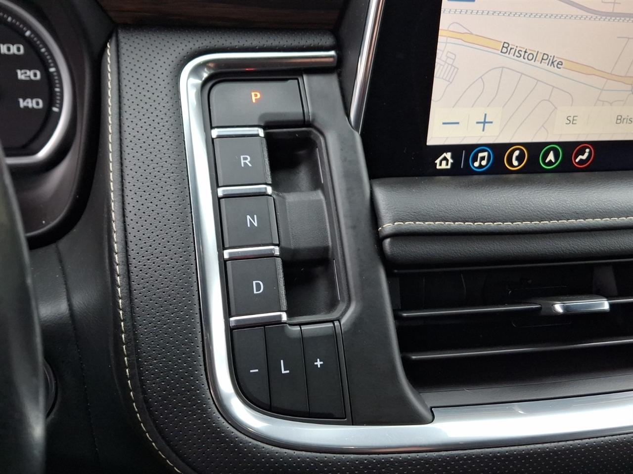 Chevrolet Suburban  2021