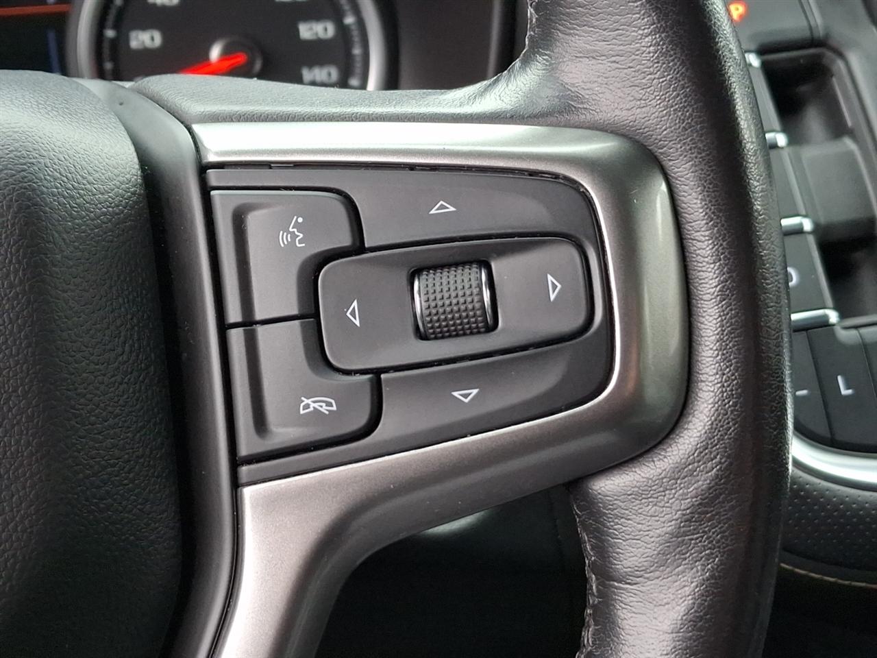 Chevrolet Suburban  2021