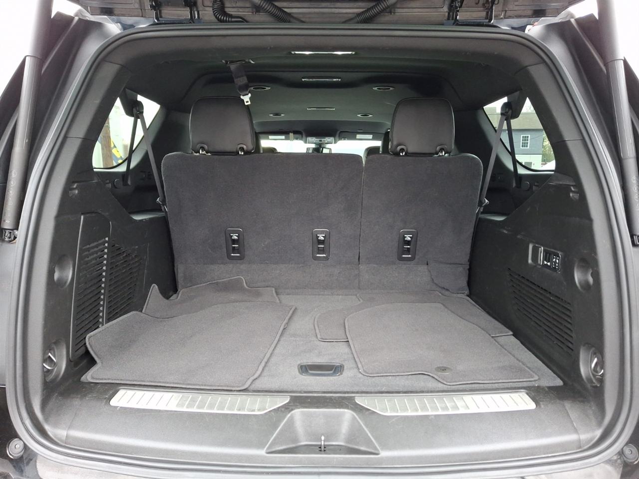 Chevrolet Suburban  2021