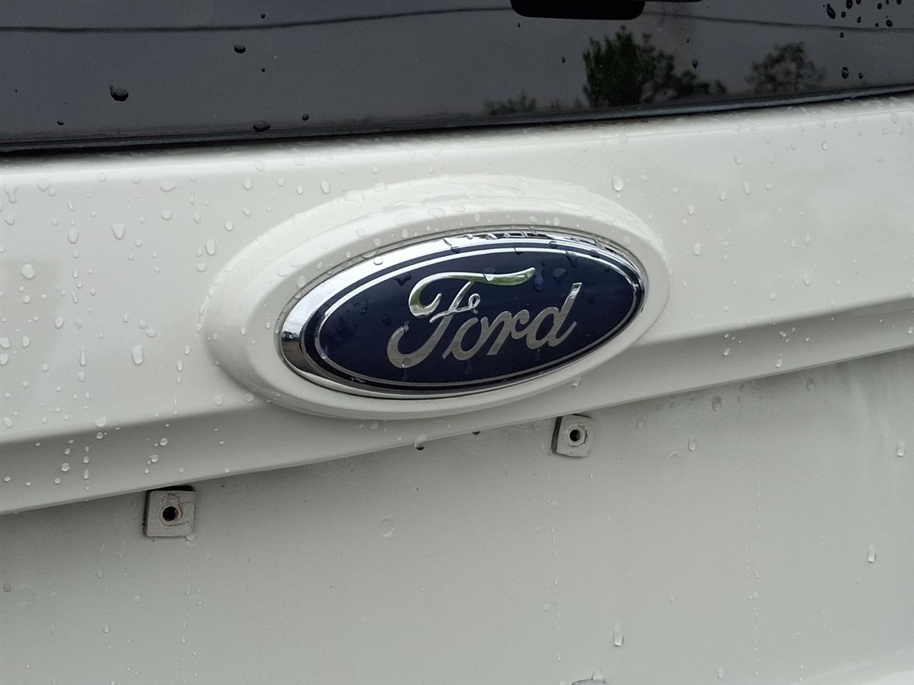 Ford Escape  2009