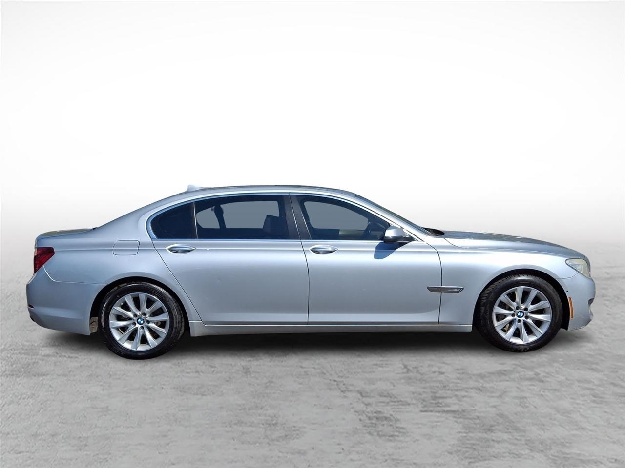 BMW 7 Series  2013