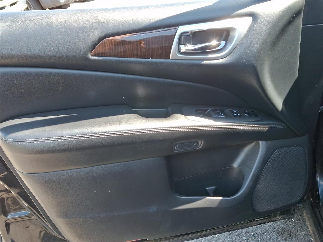 Nissan Pathfinder  2014