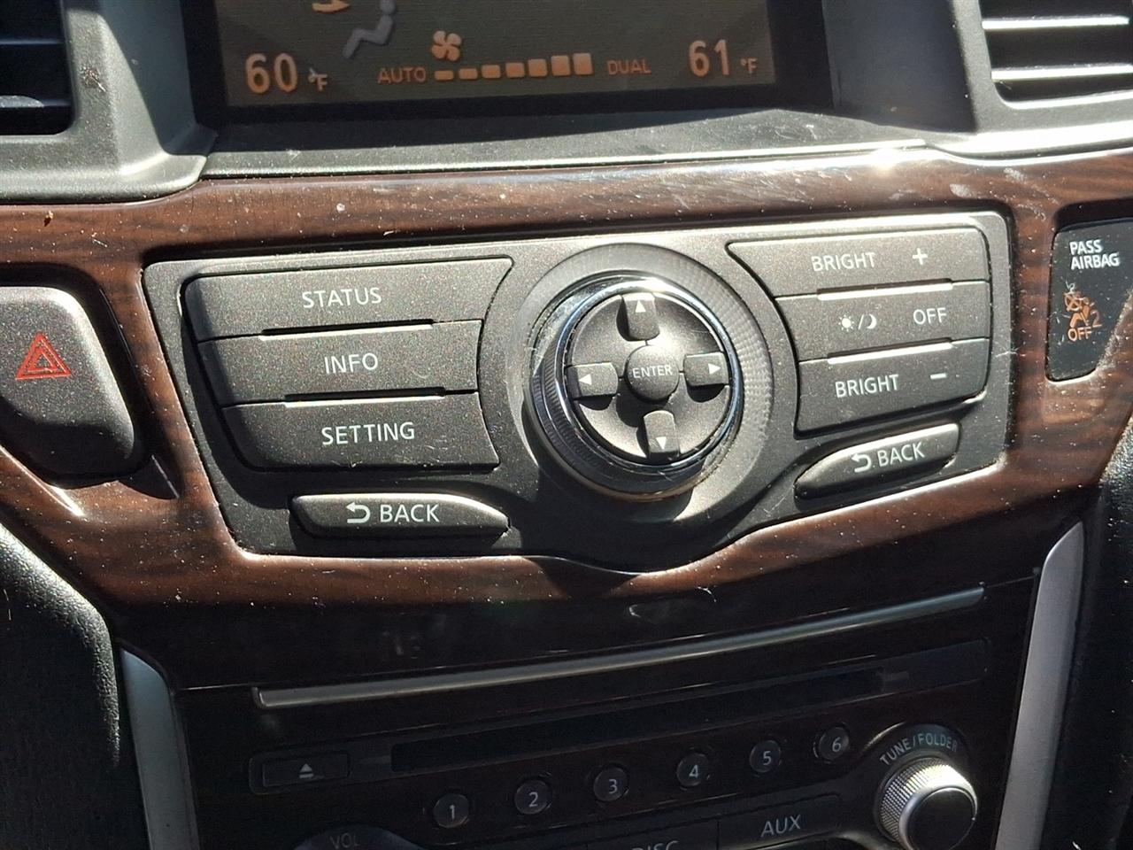 Nissan Pathfinder  2014